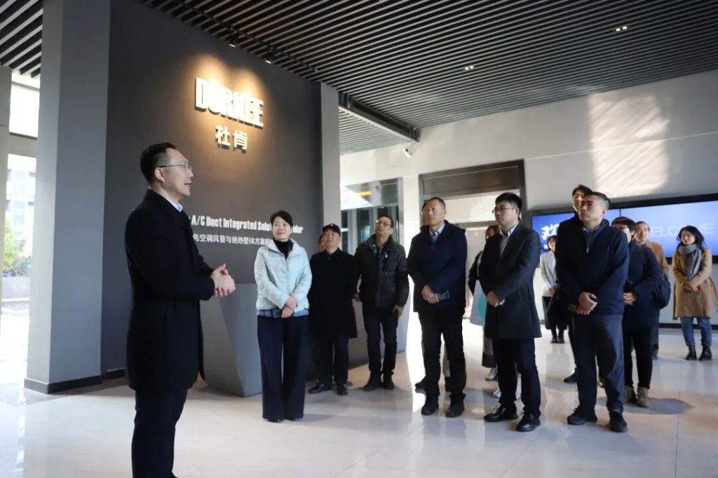 杜肯集团金海丰先生做讲解